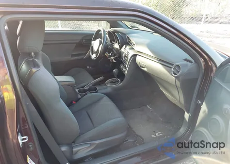 2011 Scion Tc z USA, uszkodzony, nr VIN JTKJF5C73B3014204